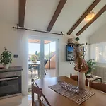 Apartamento Ari And Bonnie - Cozy With Roof Terrace *