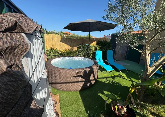 Ari And Bonnie - Cozy With Roof Terrace