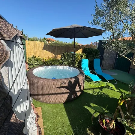 Ari And Bonnie - Cozy With Roof Terrace