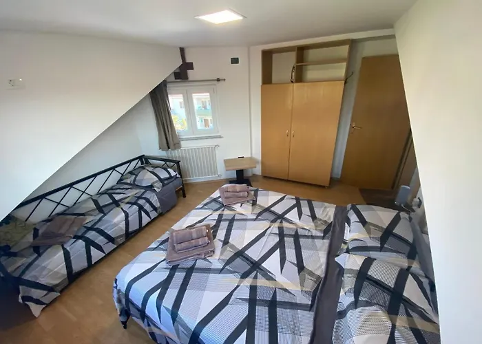 Ari And Bonnie - Cozy With Roof Terrace *